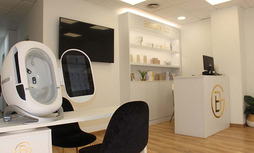 Image 3: Renueva tu piel con un peeling Hollywood en Beauty Maragall