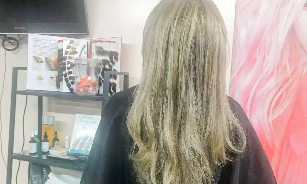 Vibrant Full-Color Hair Transformation with Precision Haircut