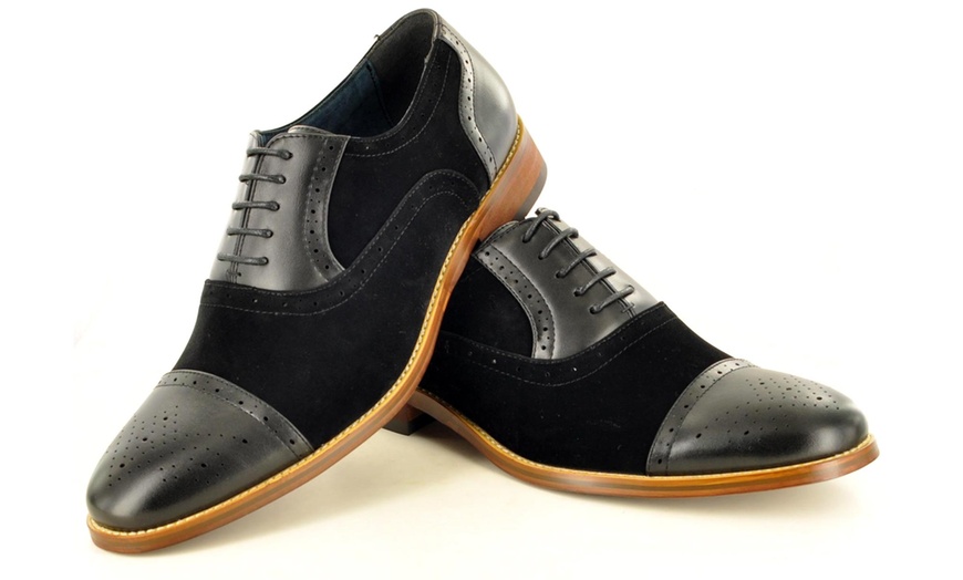 Image 4: Two-Tone Men's Brogue Shoes