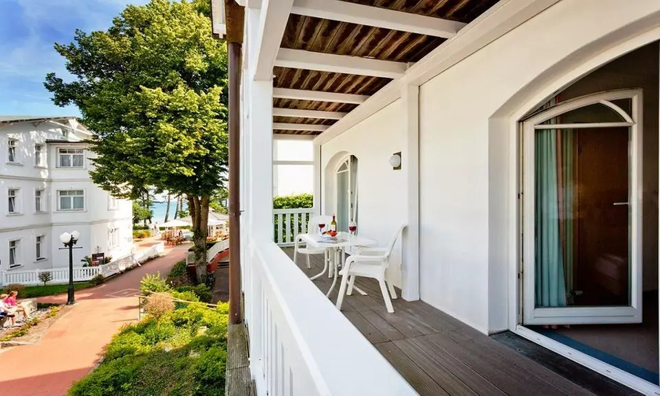 Rügen: 2-Zimmer-Suite mit Balkon inkl. Halbpension