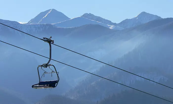 Relaks w sercu gór: karnety na stok narciarski na Słowacji