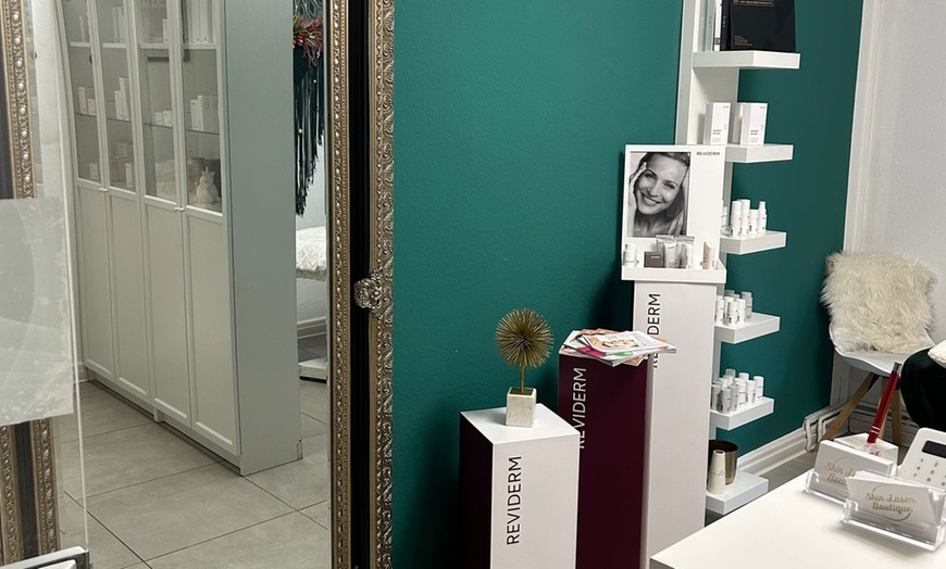 Image 9: Gesichts-Massage inkl. Maske oder Microneedling für 1 Person