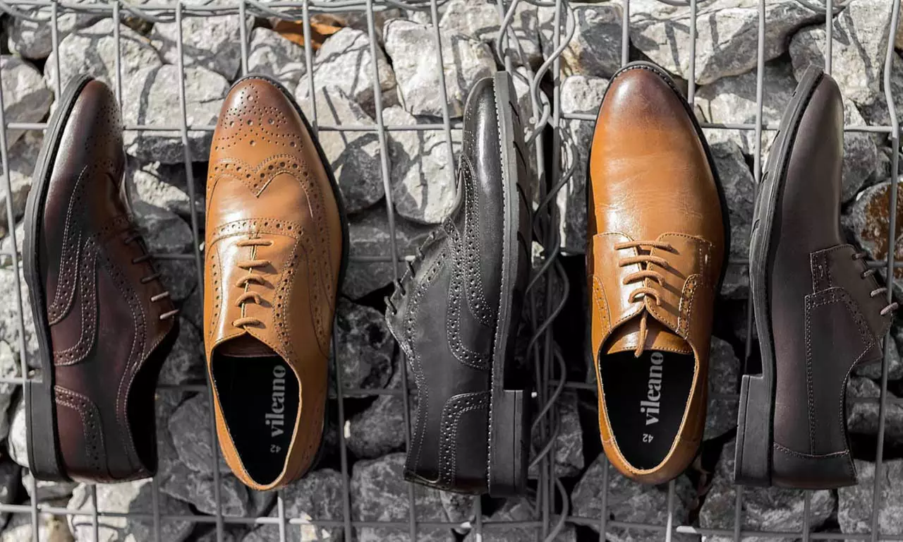 Vileano Derby oder Budapester Brogue-Schuhe in Schwarz, Dunkelbraun oder Cognac für Herren - Primary Image