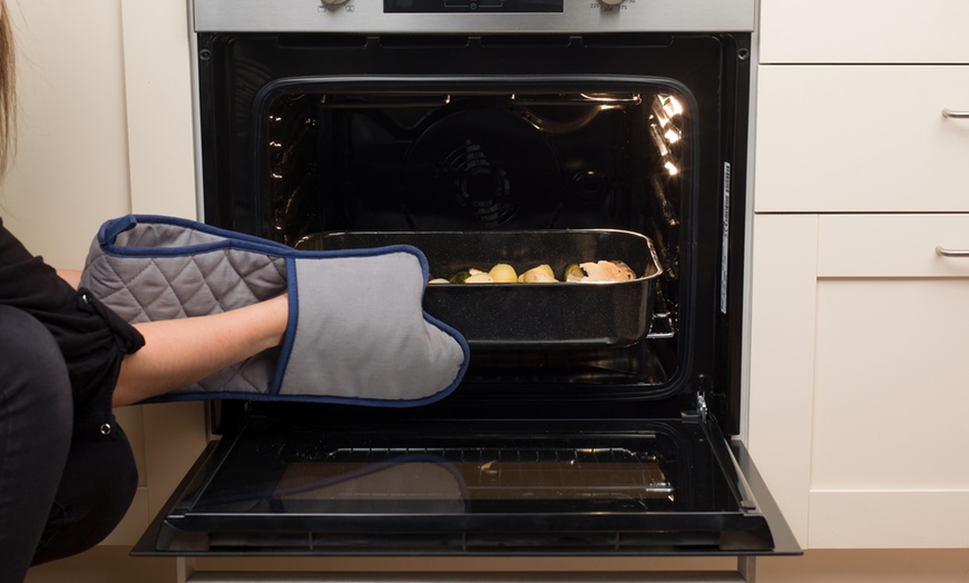 Image 4: Russell Hobbs Baking Tray Set