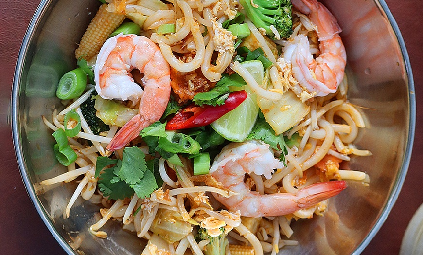 Image 11: The Noodle Bar Brussels : menu asiatique 2 services à Bruxelles
