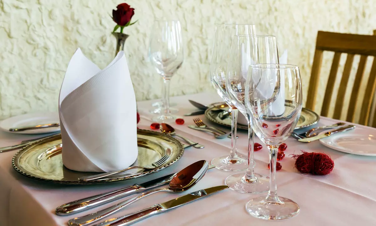 Luxus-Dining: 3-Gänge-Genuss-Menü mit Aperitif für 2 oder 4 Personen (bis zu 29% sparen) - Primary Image