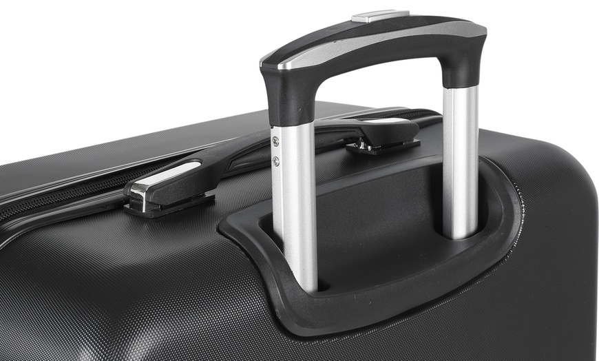 Image 6: Three-Piece Hard Shell Suitcase Set
