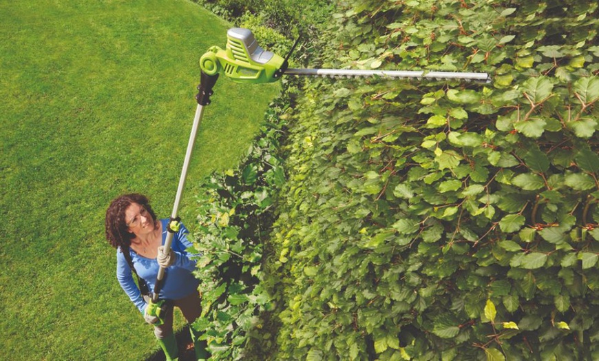 Image 1: Garden Gear Telescopic or Extendable Hedge Trimmers