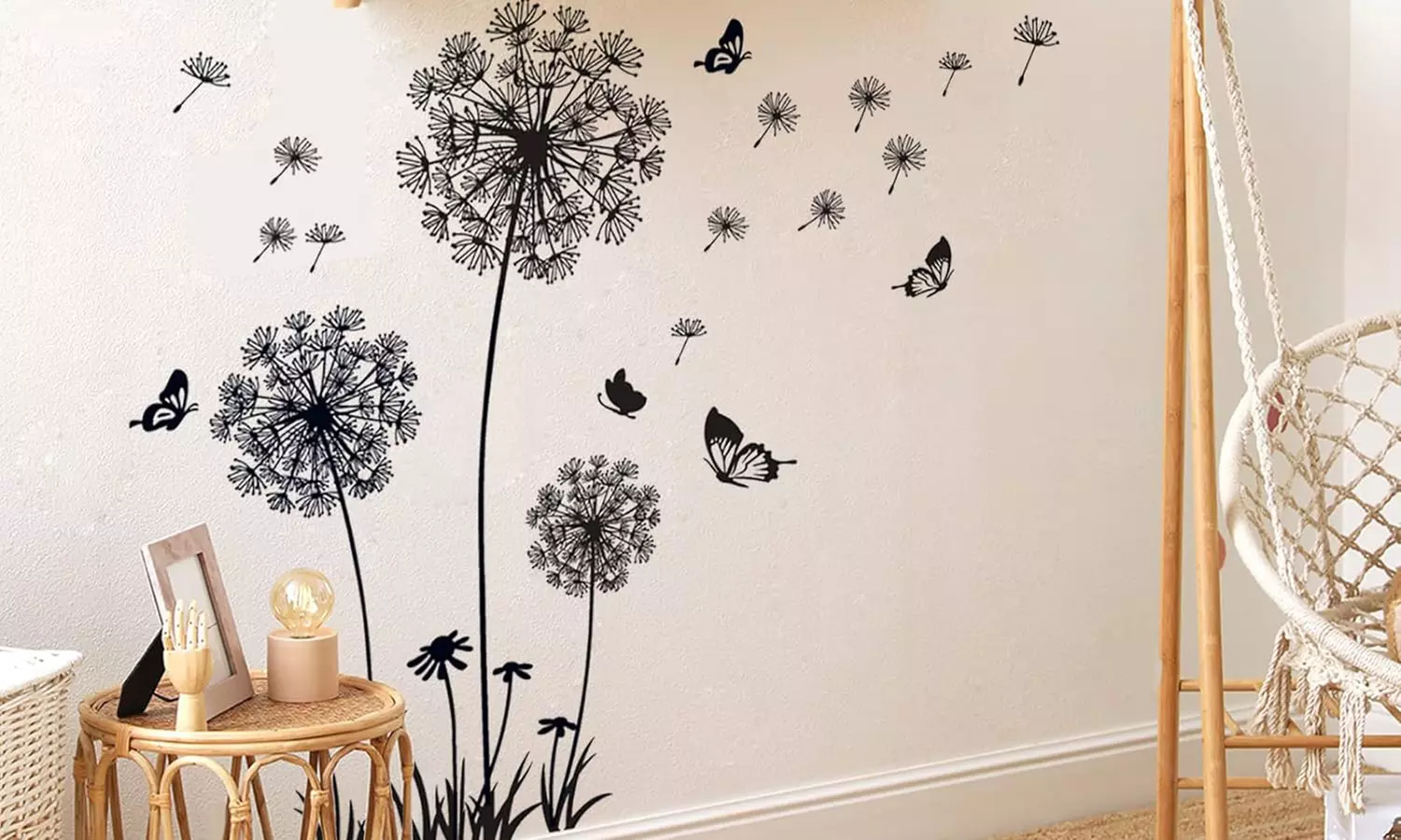 1 of 2 wanddecoratie stickers sets met paardenbloemen en vlinders in kleur naar keuze - Primary Image