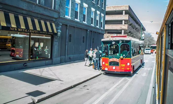 St. Patrick's Day Bar Crawl — Lincoln Park Trolley Tour or Wicker Park Walking Tour on Saturday, March 12 - Second Medium