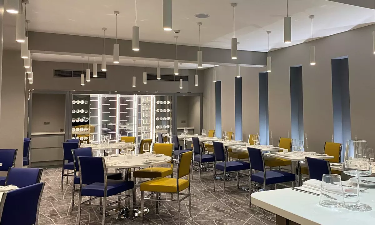 Glamorgan, South Wales: 1 Night Spa Break for 2 Food & Treatments!