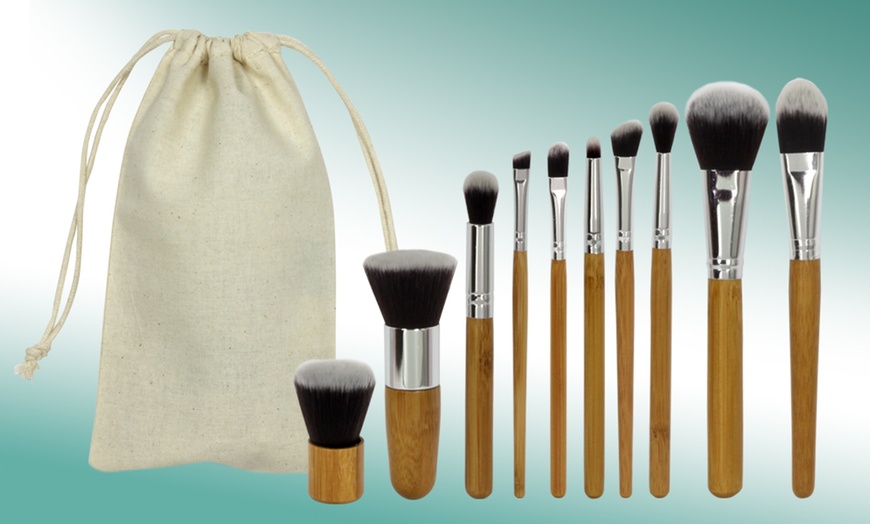 Image 2: Bamboo 10-Piece Makeup Brush Set