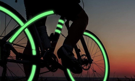 Fino a 3 nastri adesivi multiuso fluorescenti che si illuminano al buio