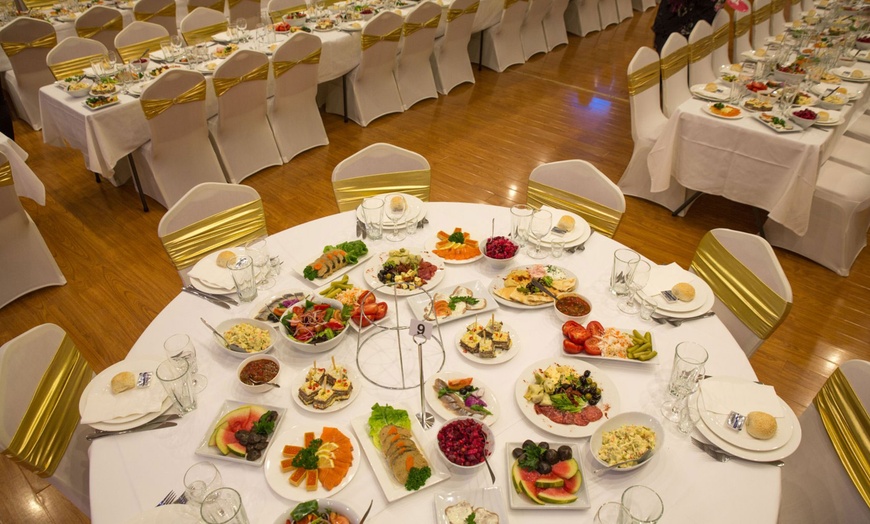 Image 2: 3-Course Russian Dinner with Wine