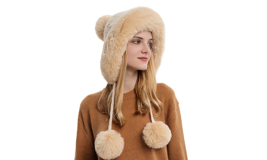 Image 2: Women's Fluffy Winter Pompom Beanie Hat