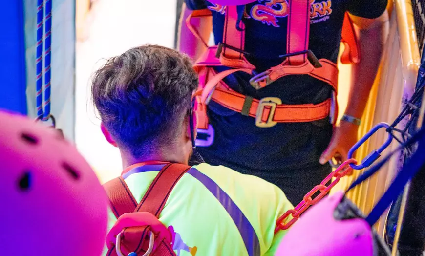 Image 5: 1 o 2 horas de saltos en camas elásticas