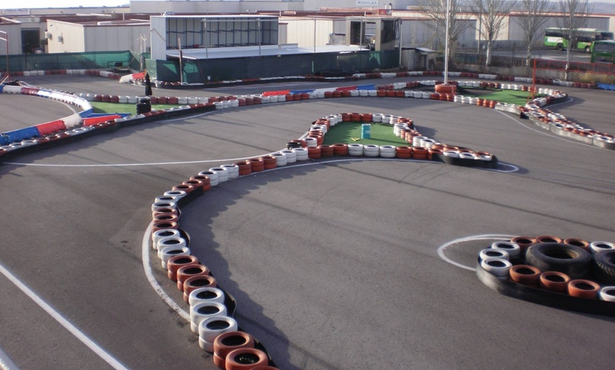 Image 12: 1 o 2 tandas de karting en Karting Rivas