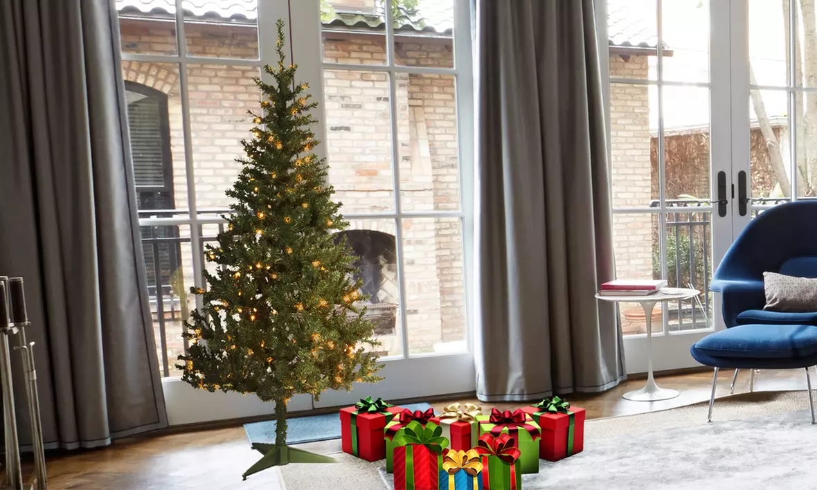 6.5' Pre-Lit Canadian Grande Fir Christmas Tree - Primary Image