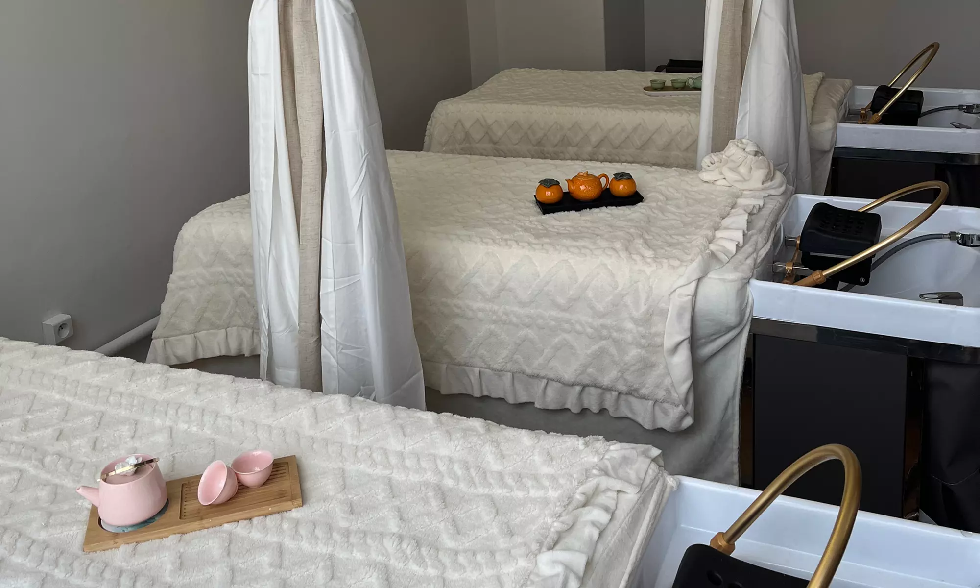 Dans un havre de paix : massage, hammam, gommage ou spa capillaire