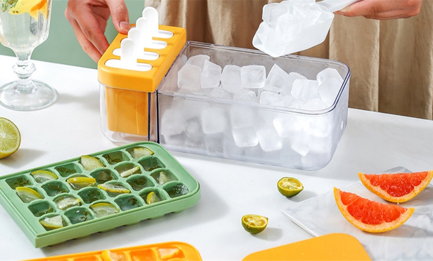 Image 3: Four-Piece Ice Lolly Moulds and 24-Piece Ice Cubes Moulds