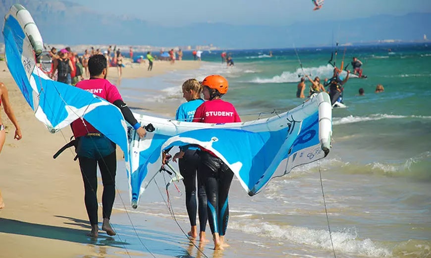 Image 1: Curso de 3 horas de iniciación en Kitesurfing