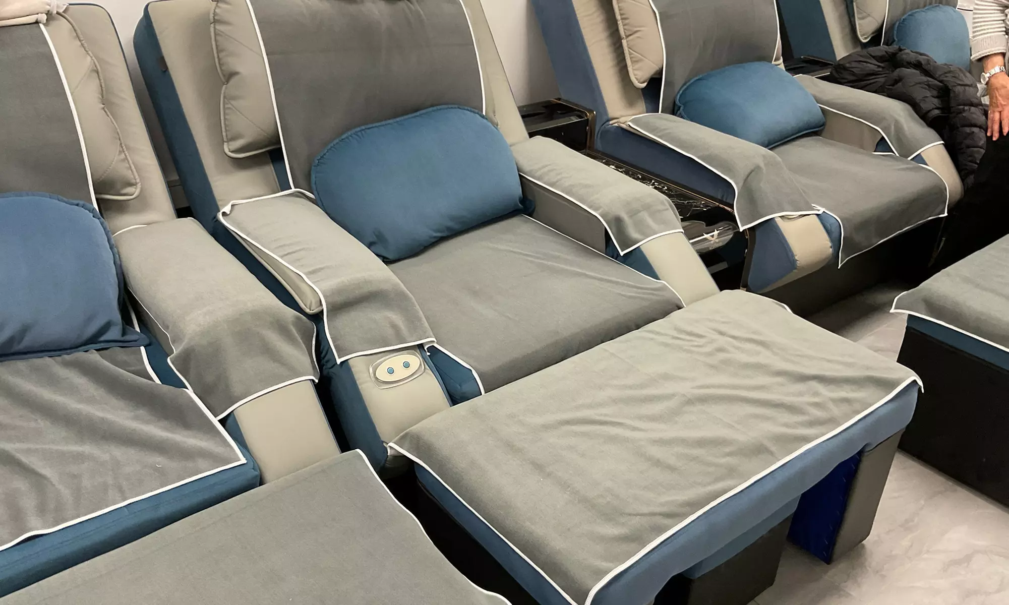 Unwind and Relax with 30 or 60-Minute Foot Spa at Family foot spa