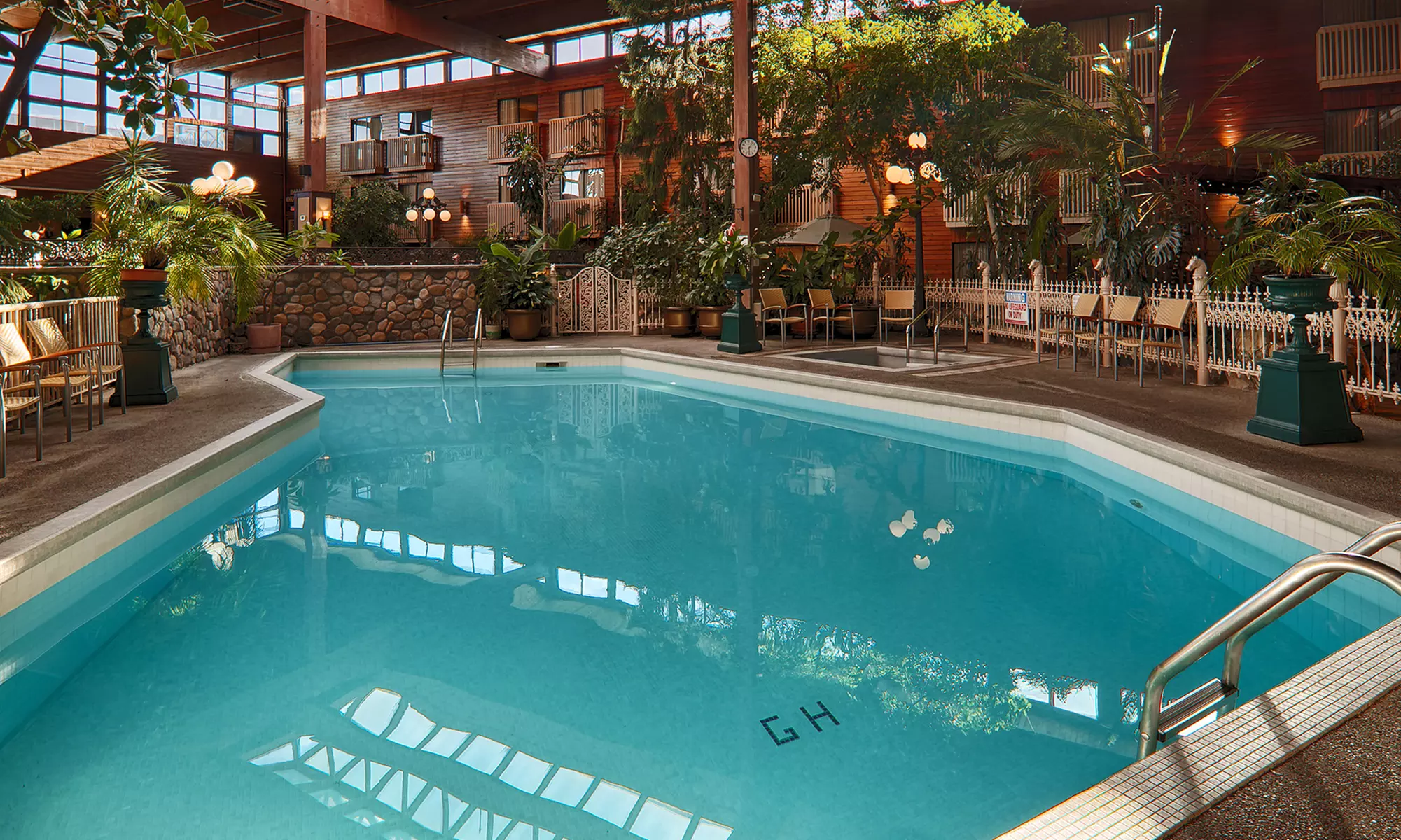 Stay with Optional Dining Credit at Vernon Lodge and Conference Centre in Vernon, British Columbia. Dates into May. - Primary Image