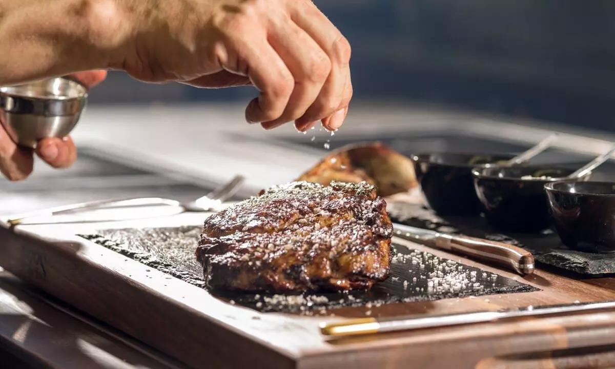 3-Gänge-Steak-Menü mit 900 Gramm saftigem Tomahawk für 2 o. 4 Personen