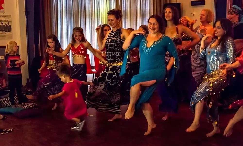 Leer buikdansen tijdens 1 of 2 maanden aan wekelijkse lessen