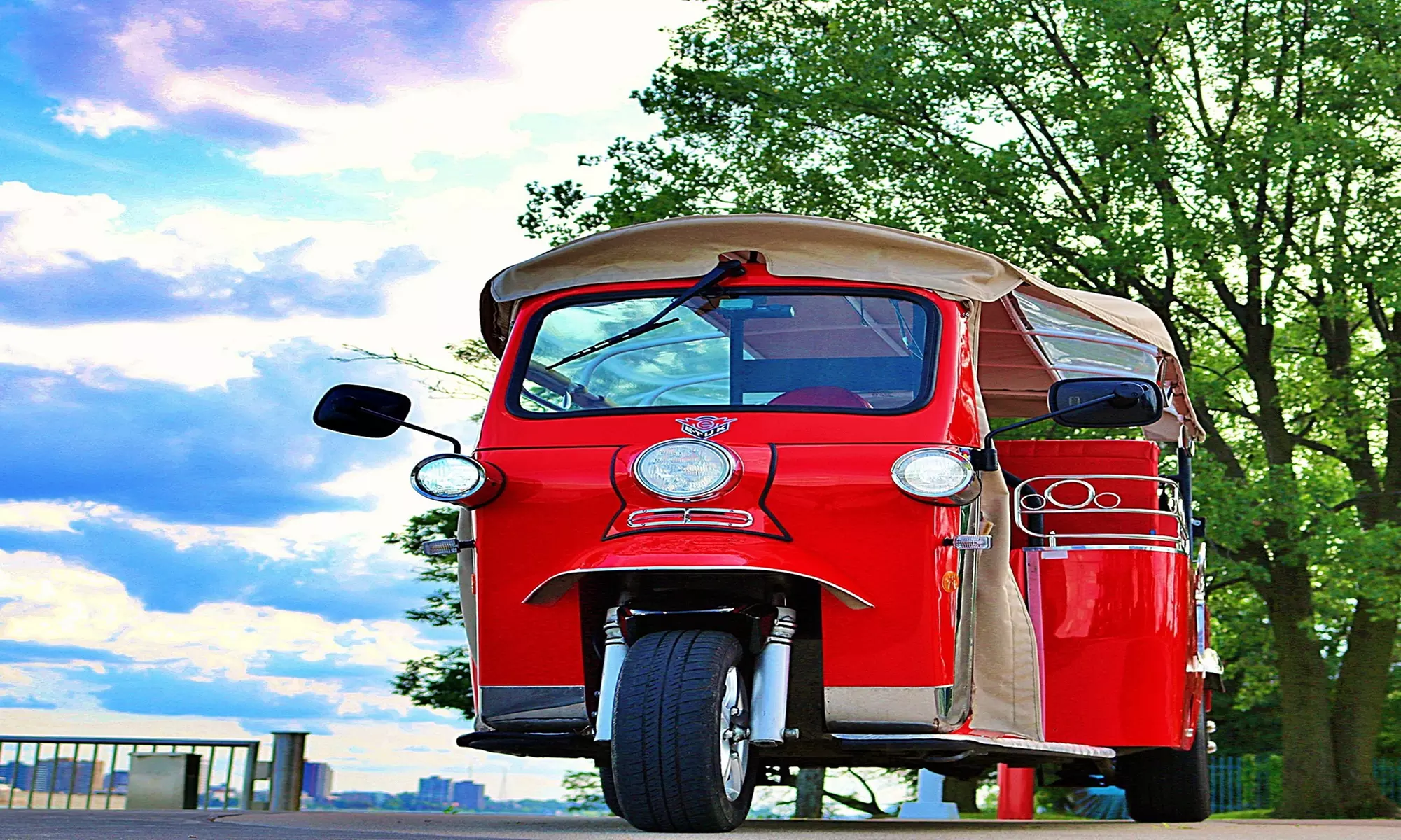 $129 for 60-Minute Private Tuk Tuk Tour for Up to Six from Revolution Roll ($200 Value) - Primary Image