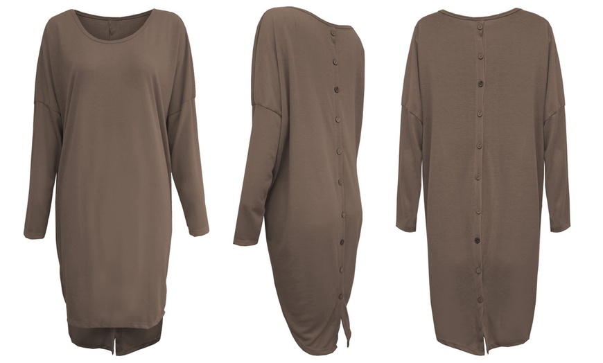 Image 7: Oversized Button Back Top
