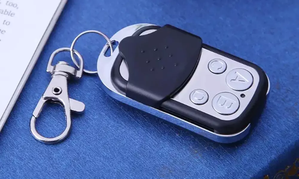 1x, 3x oder 10x Universal-Fernbedienung für Tore - Primary Image