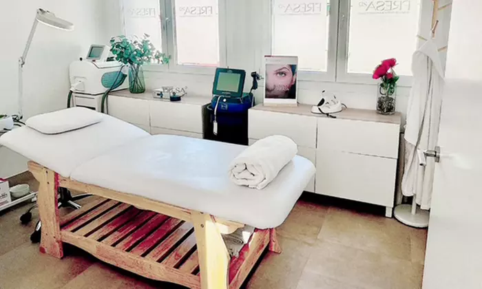 1 o 3 sesiones de rejuvenecimiento facial con IPL en Clinica Fresa 20