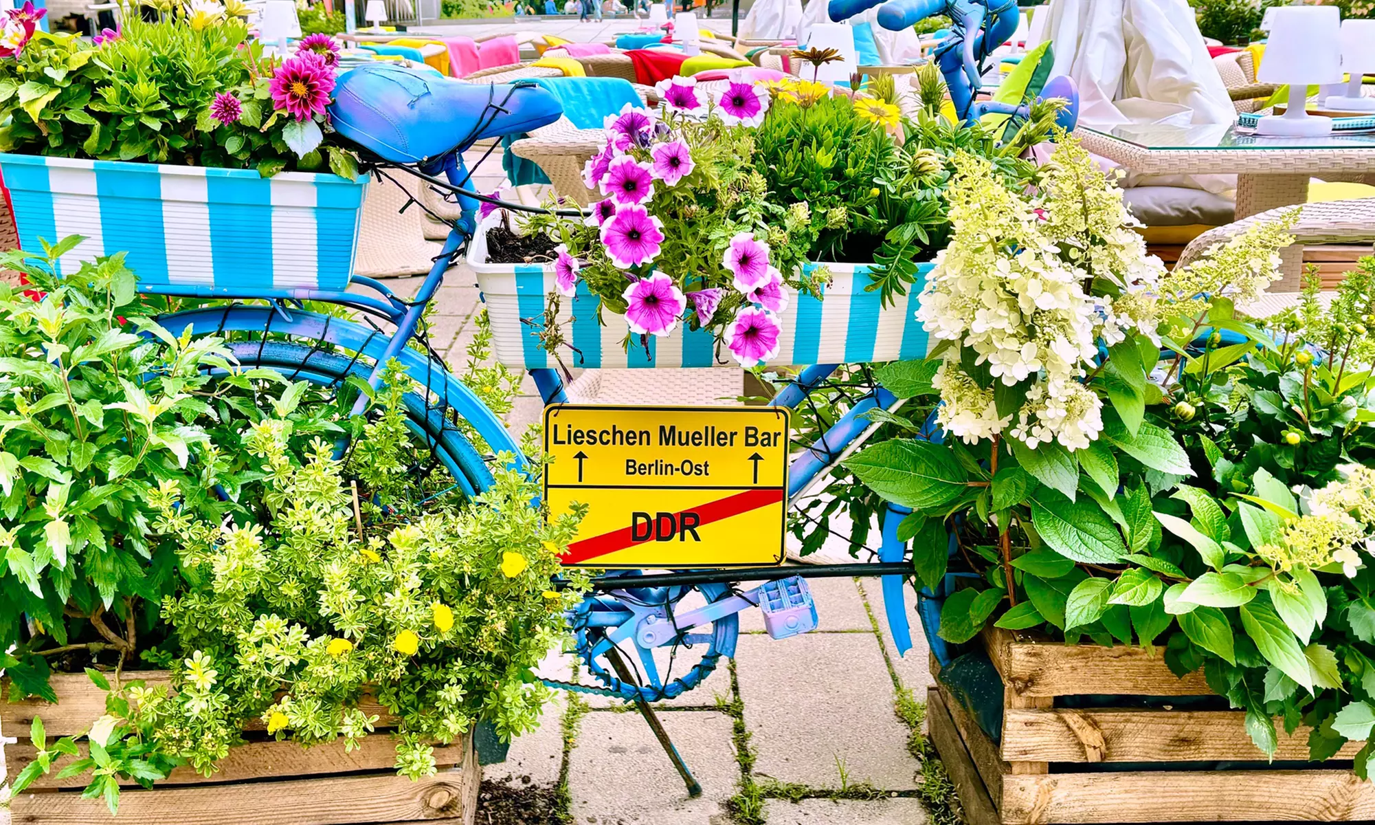 Frühstücks-Brunch-Etagere am Berliner Fernsehturm zu zweit genießen