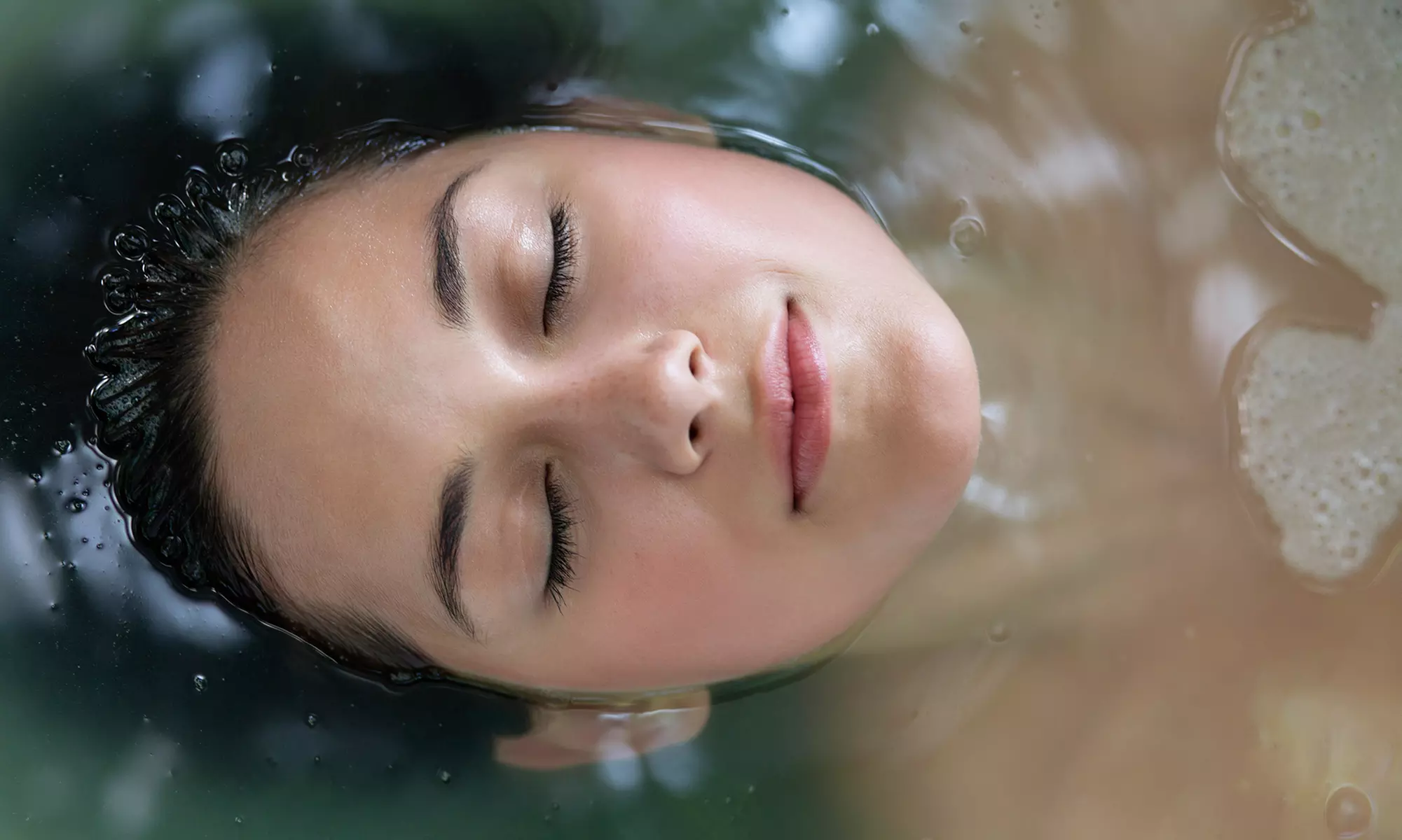 Microneedling mit Derma-Pen inkl. Hyaluron oder Mikrodermabrasion im Institut für Flawles (bis zu 68% sparen*) - Primary Image