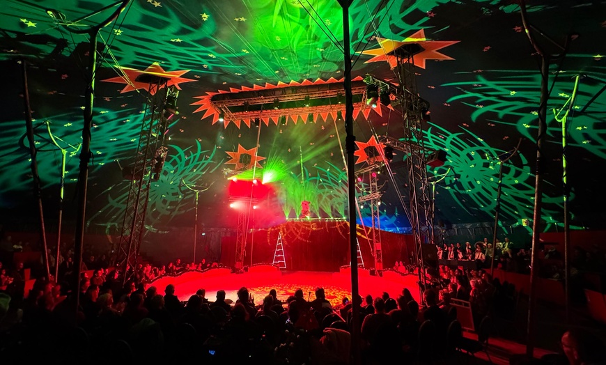 Image 2: Wintercircus Pallasso 2025-2026: Tickets voor tribune A, B of C 