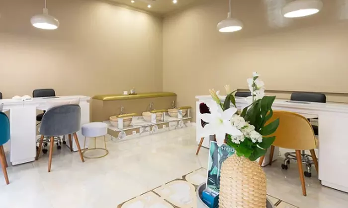 Jusqu'à 34% de remise sur Massage - Personnalisé chez Ivanka Institut & Spa