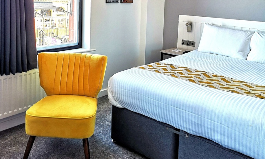 Image 2: Seaside Bliss: Lytham Deluxe Room + Breakfast for Two