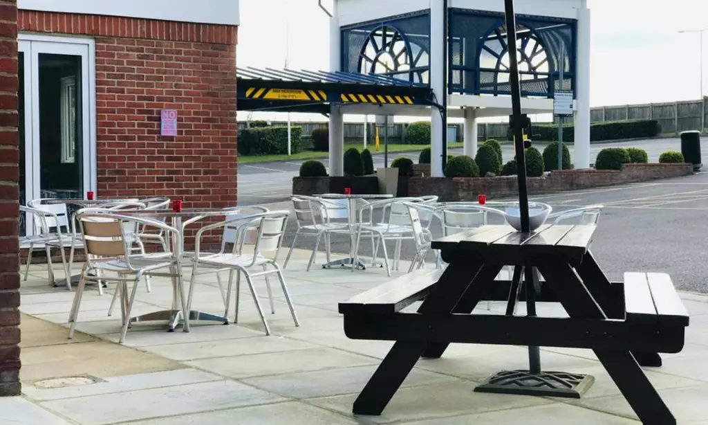 Kent: 1 or 2 Nights with Breakfast, Welcome Drink