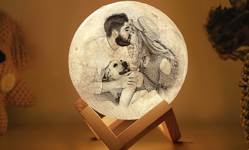 Image 3: Personalized Moon Lamps