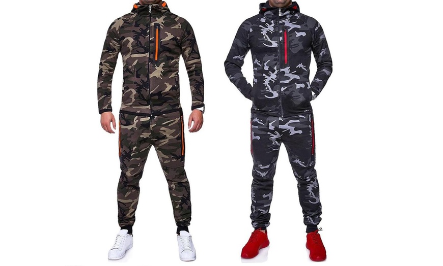 Image 1: Men's Camo Tracksuit