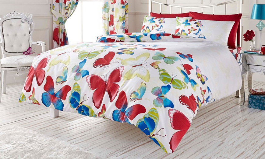 Image 10: Clearance Duvet Sets