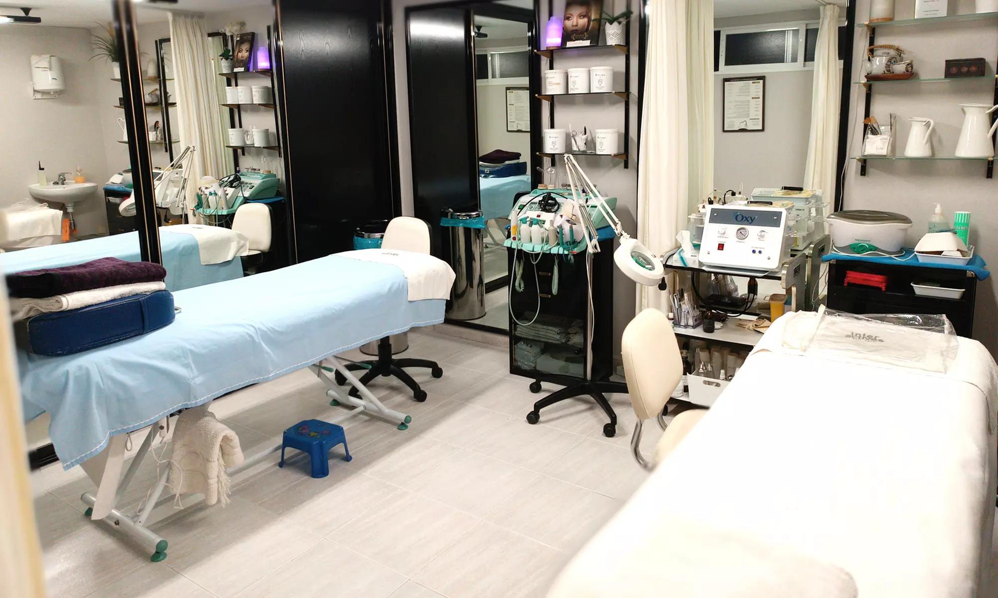 Sesión de peluquería con corte, secado natural y opción a color