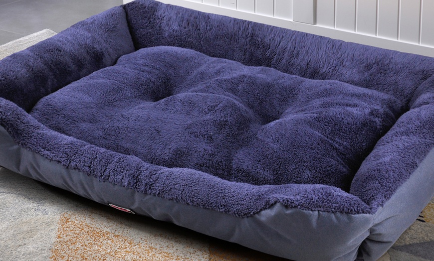 Image 8: Fleece Warm Pet Bed