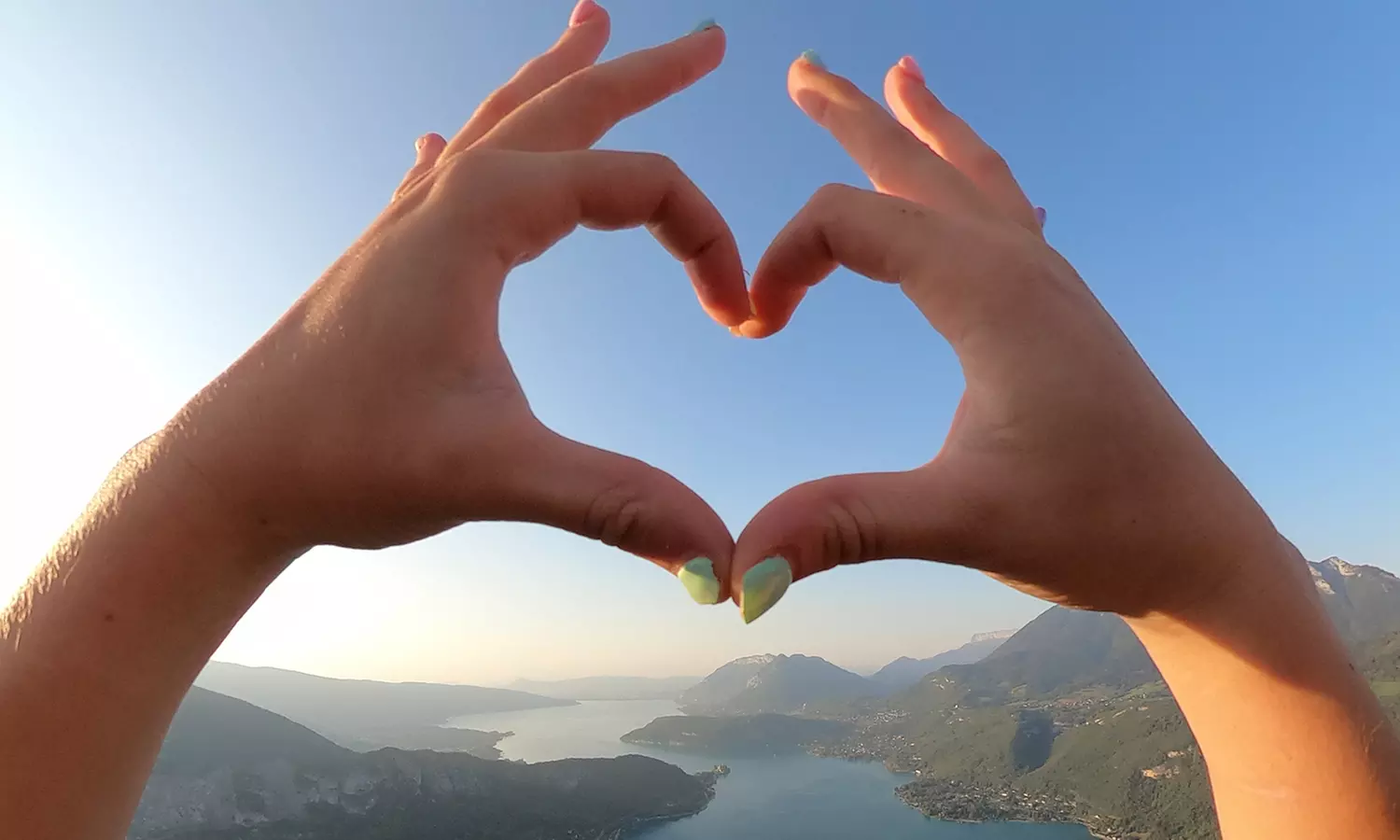 Parapente à Annecy : volez entre ciel et lac, émotions garanties