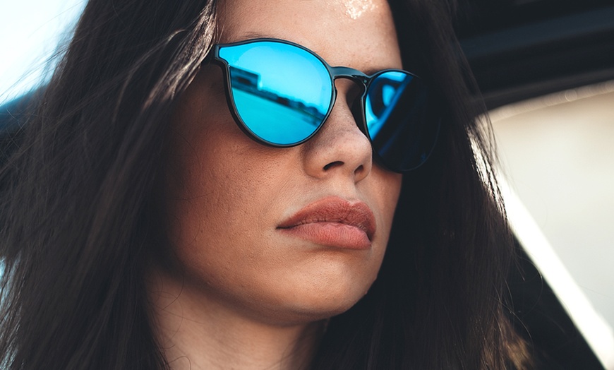 Image 2: Unisex Sunglasses