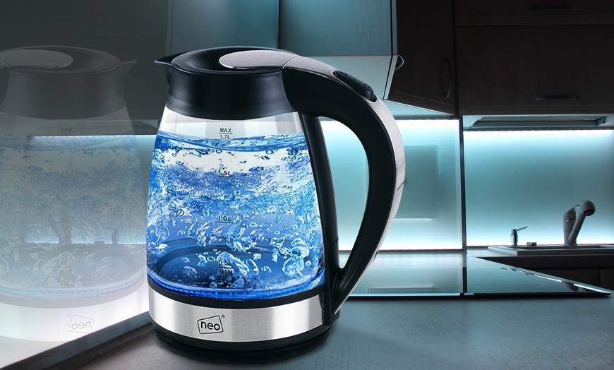 Image 4: Neo Illuminated Glass Kettle