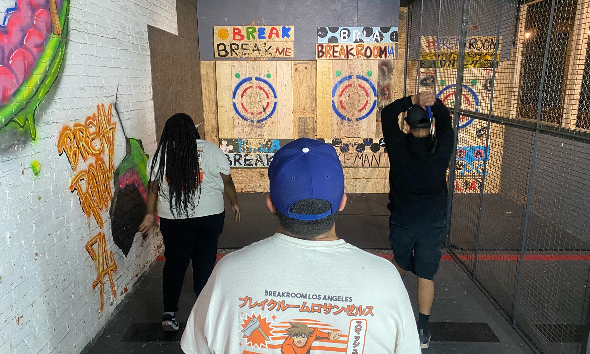 One hour of axe throwing fun for 2 or 4 people