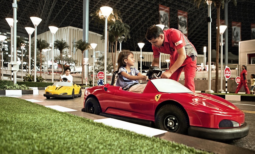 Image 9: 5* Abu Dhabi Break with Ferrari & Yas Water World Tickets