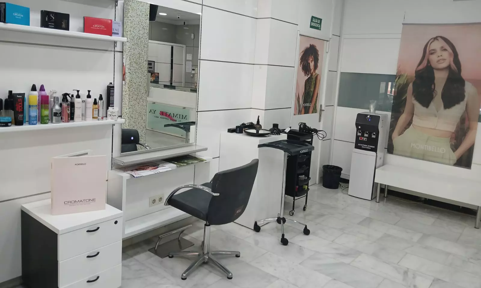 Sesión de peluquería: lavado, tinte, mechas, corte y peinado